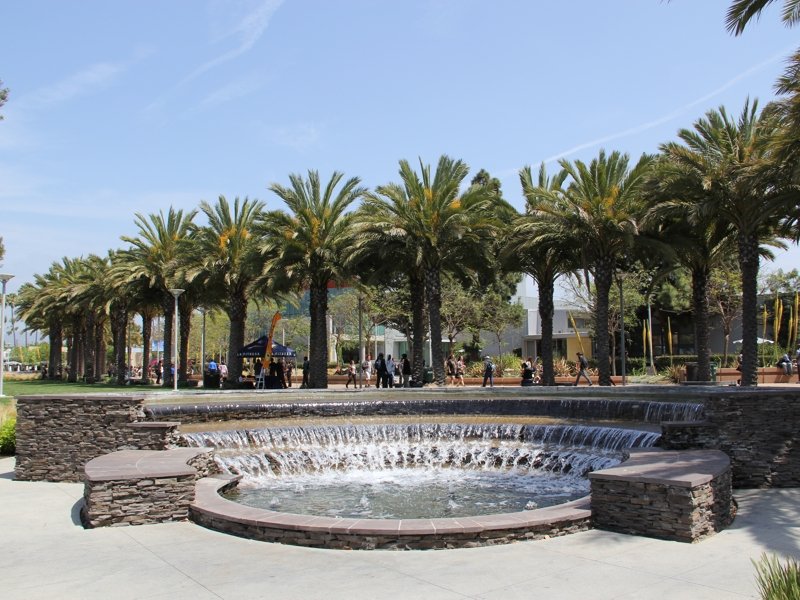 2011 Santa Monica Community College Round Fountain